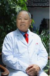 黄育江